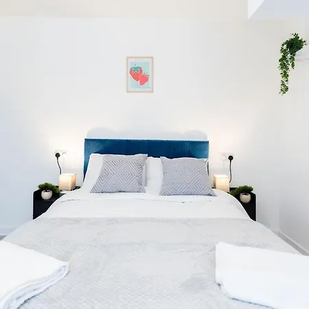 Spacious 4 Bedroom House In - Sleeps 7 Διαμέρισμα *